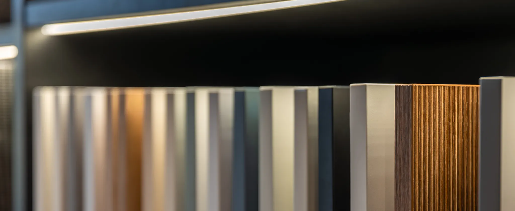 elementi di design in alluminio